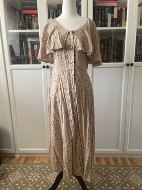 Vintage 90s Beige Floral Button-Front Maxi Dress with Ruffle Yoke